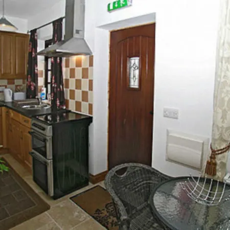 Holiday home Thompsons Arms No2